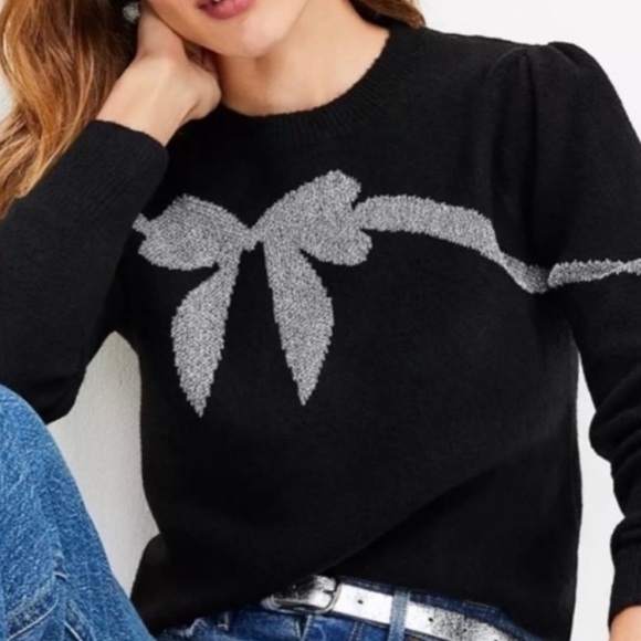 LOFT Sweaters - LOFT Shimmer Silver Bow Knit Sweater